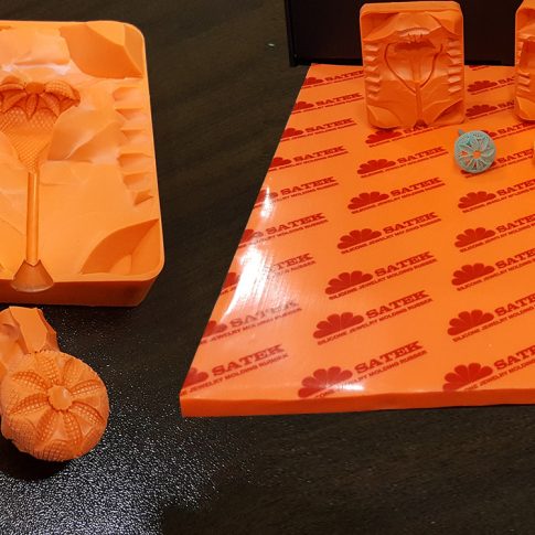 Ultra Orange Jewelry Molding Rubber